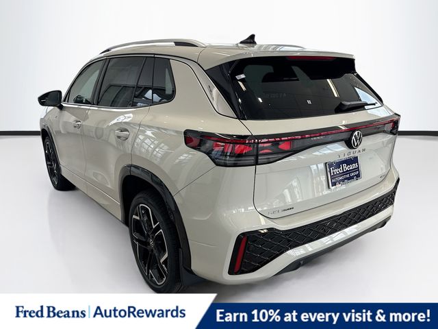 2026 Volkswagen Tiguan SEL R-Line photo 4