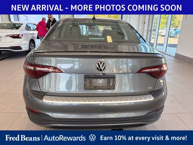 Certified 2024 Volkswagen Jetta 1.5T SE Sedan