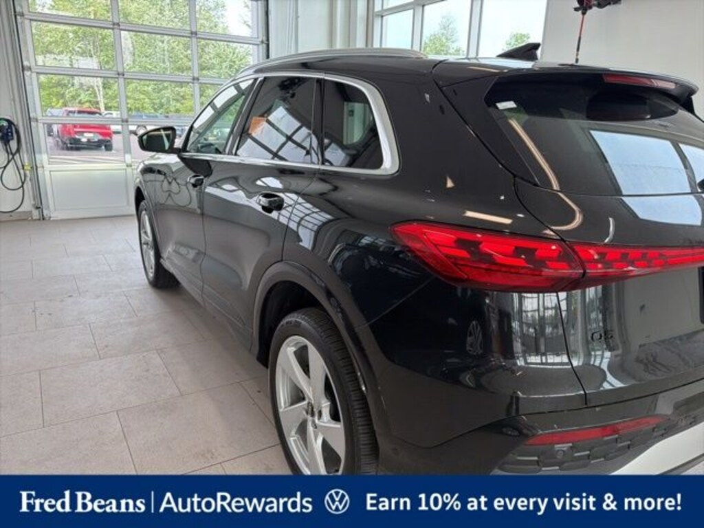 Used 2025 Audi Q5 2.0T Premium Plus SUV