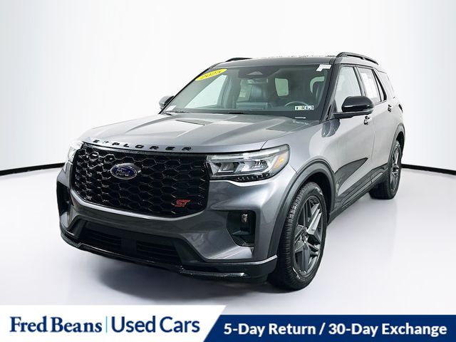 2025 Ford Explorer ST photo 3