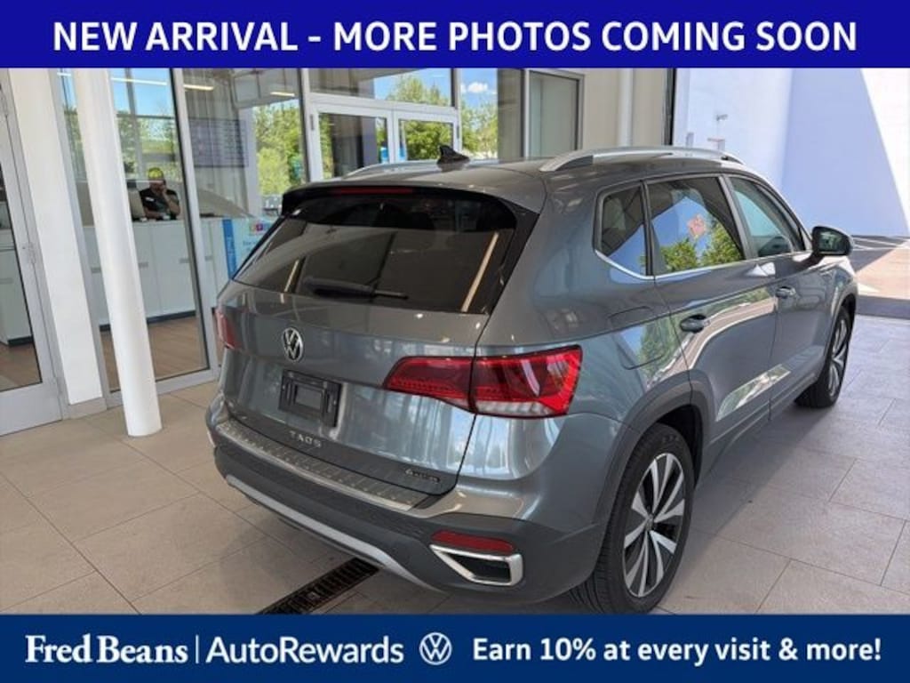 Used 2022 Volkswagen Taos 1.5T SE SUV