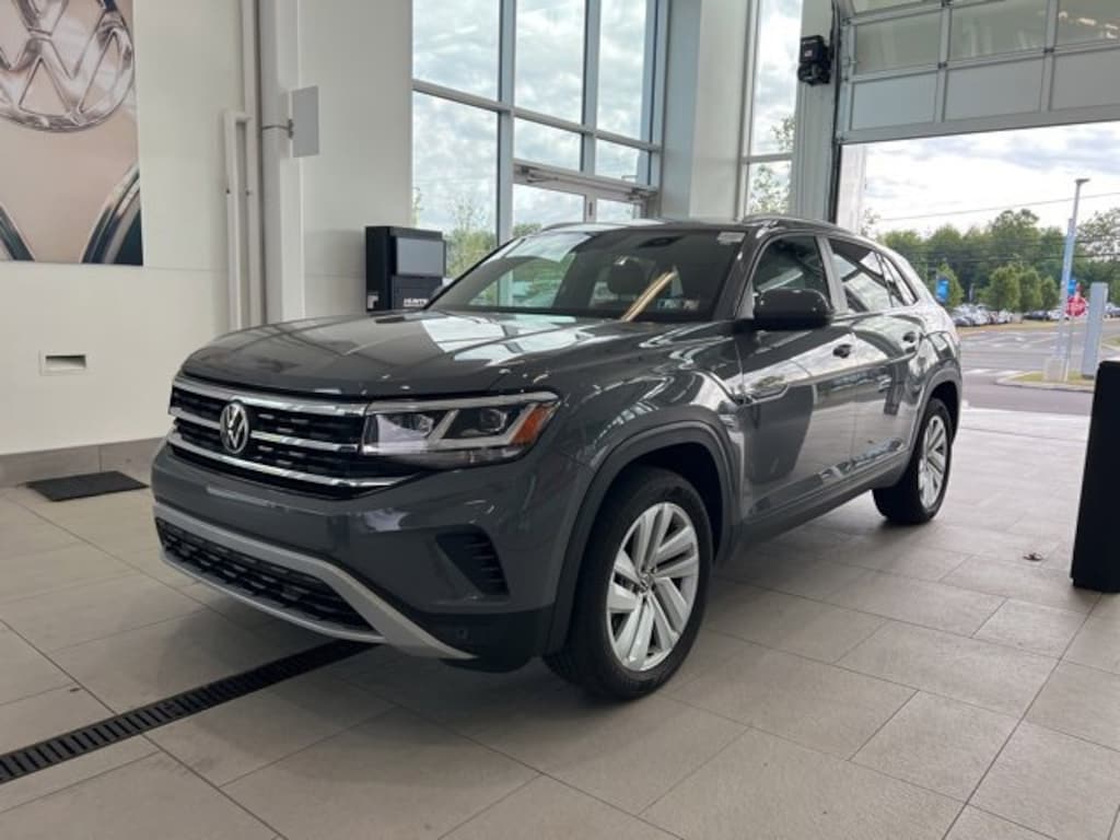 Certified 2022 Volkswagen Atlas Cross Sport 2.0T SE w/Technology SUV
