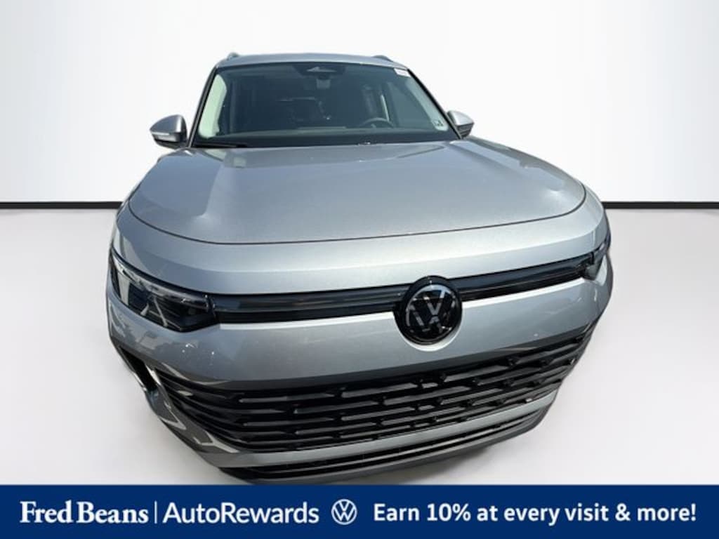 New 2025 Volkswagen Tiguan 2.0T SE SUV