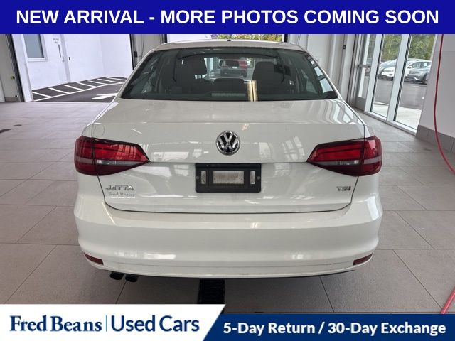 2017 Volkswagen Jetta 1.4T S photo 2