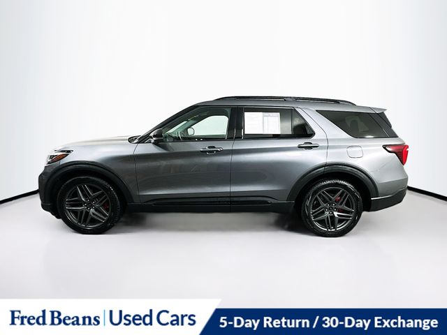 2025 Ford Explorer ST photo 4