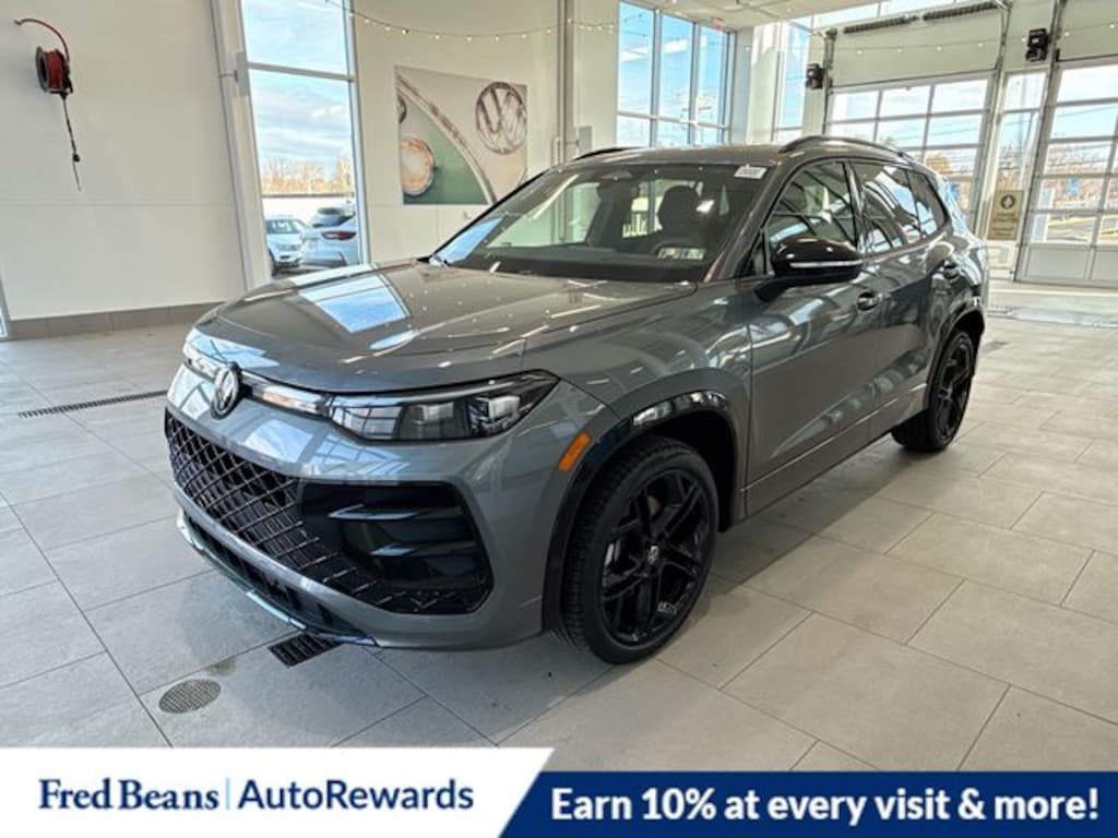 New 2026 Volkswagen Tiguan 2.0T SE R-Line Black SUV