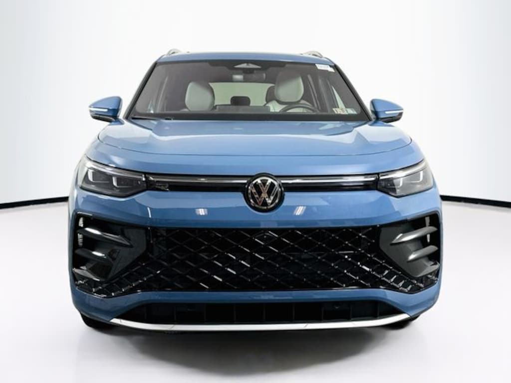Certified 2025 Volkswagen Tiguan 2.0T SEL R-Line SUV