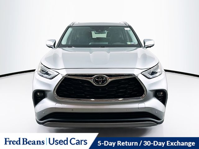 2023 Toyota Highlander Platinum photo 2