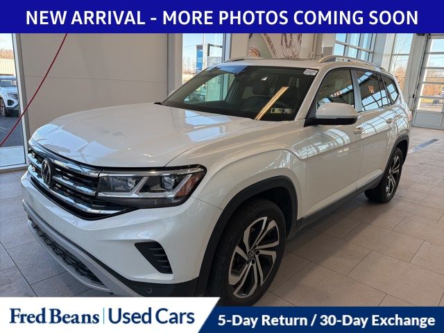 2023 Volkswagen Atlas SEL photo 3