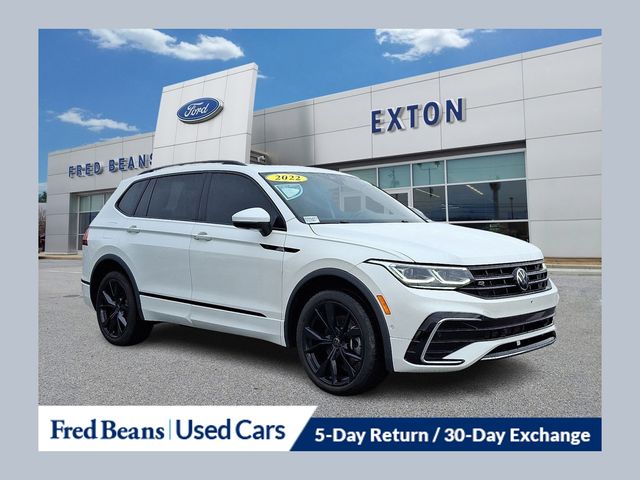 2022 Volkswagen Tiguan SEL R-LINE's photo