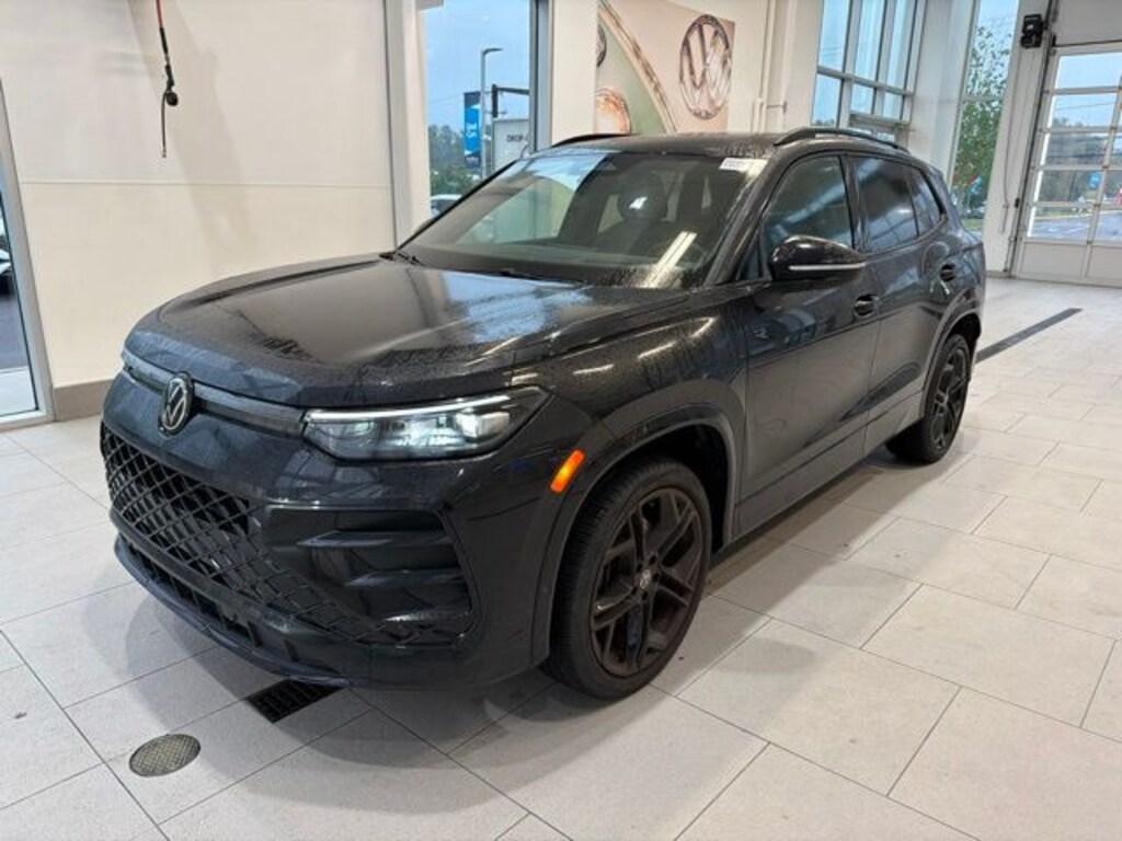 Used 2025 Volkswagen Tiguan 2.0T SE R-Line Black SUV