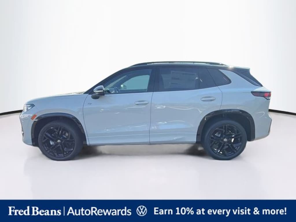 New 2026 Volkswagen Tiguan SE R-Line Black SUV