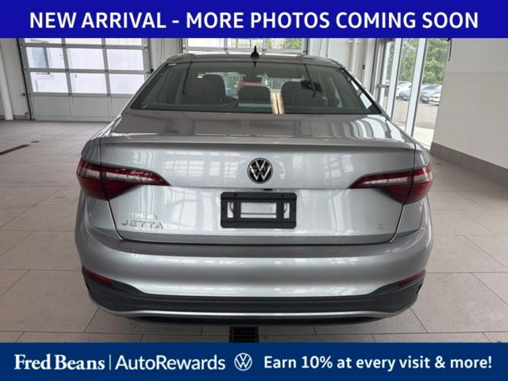 Used 2023 Volkswagen Jetta 1.5T SE Sedan