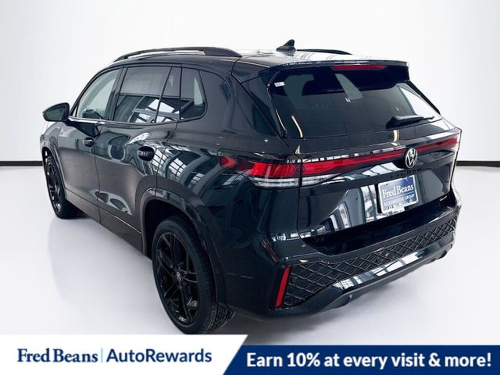 New 2026 Volkswagen Tiguan 2.0T SE R-Line Black SUV