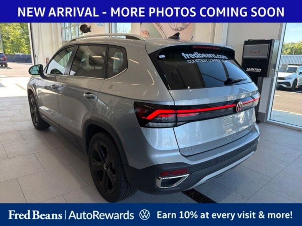 Used 2025 Volkswagen Taos 1.5T SEL SUV