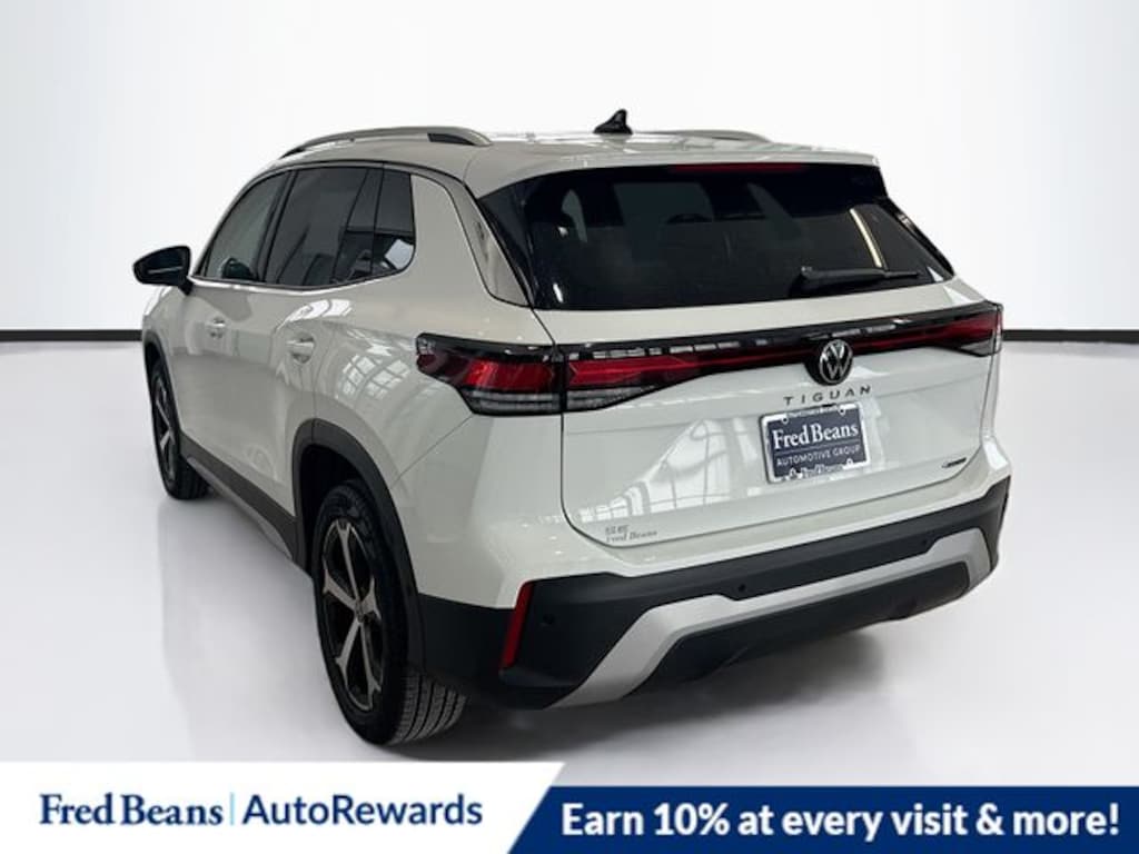 New 2025 Volkswagen Tiguan 2.0T SE SUV
