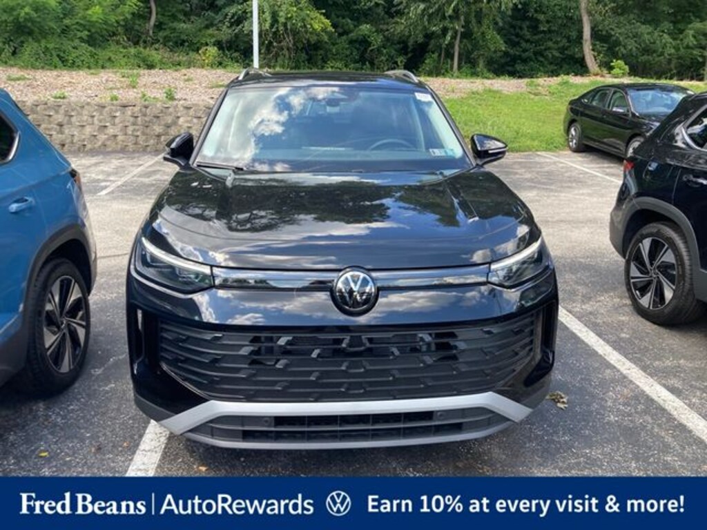 New 2026 Volkswagen Tiguan SE SUV