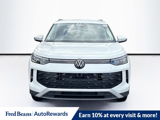 2026 Volkswagen Tiguan SE photo 2