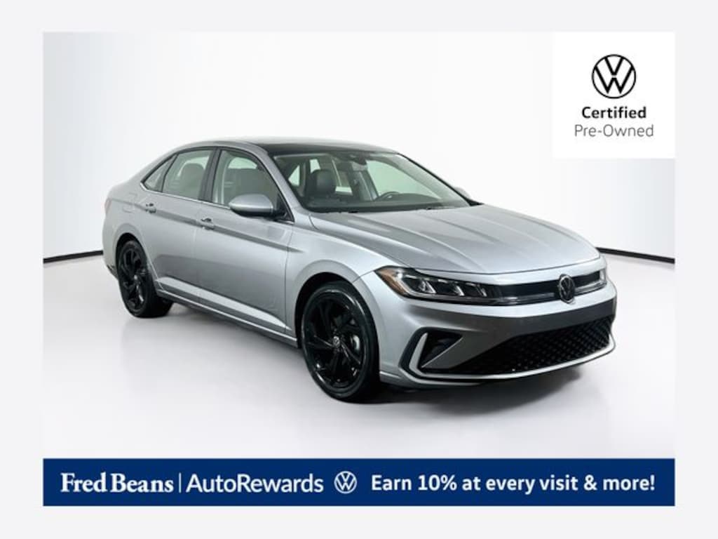Certified 2025 Volkswagen Jetta 1.5T SE Sedan