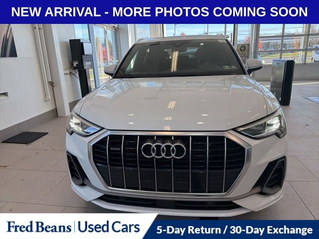 2023 Audi Q3 Premium S line photo 2