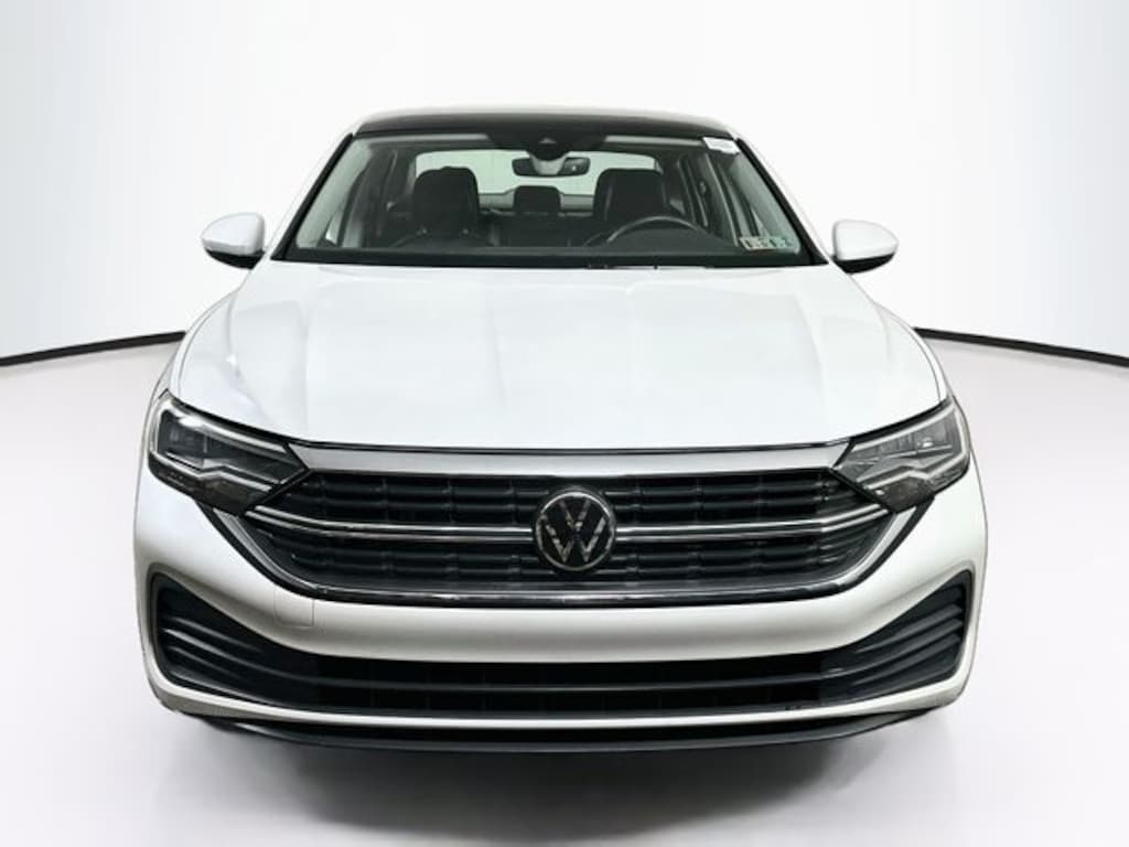 Certified 2023 Volkswagen Jetta 1.5T SE Sedan