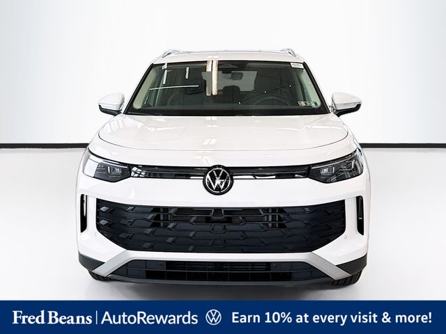 2026 Volkswagen Tiguan SE - Photo 2