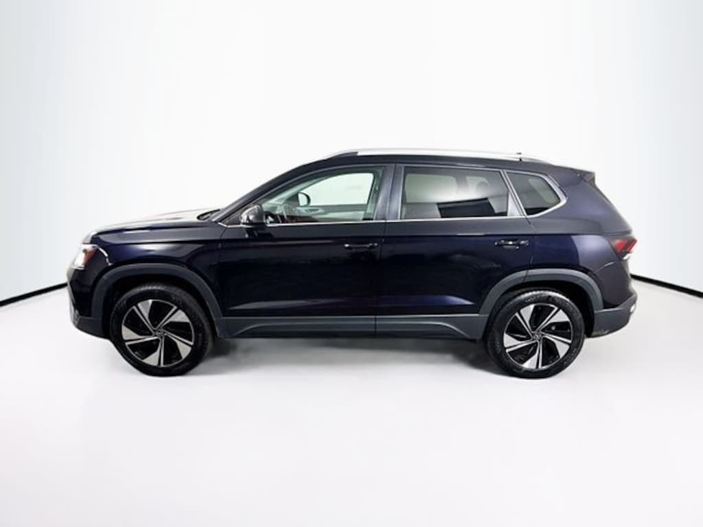 Used 2025 Volkswagen Taos 1.5T SE SUV