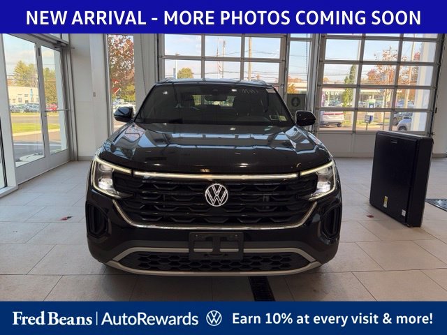 Used 2024 Volkswagen Atlas Cross Sport 2.0T SE w/Technology SUV