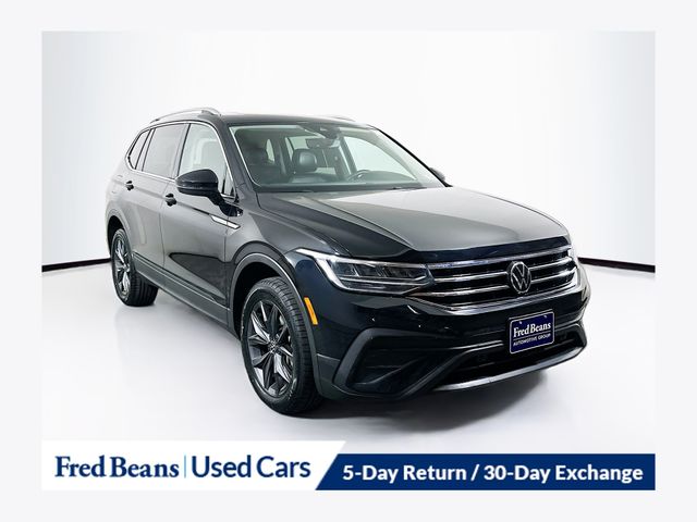 2022 Volkswagen Tiguan SE's photo
