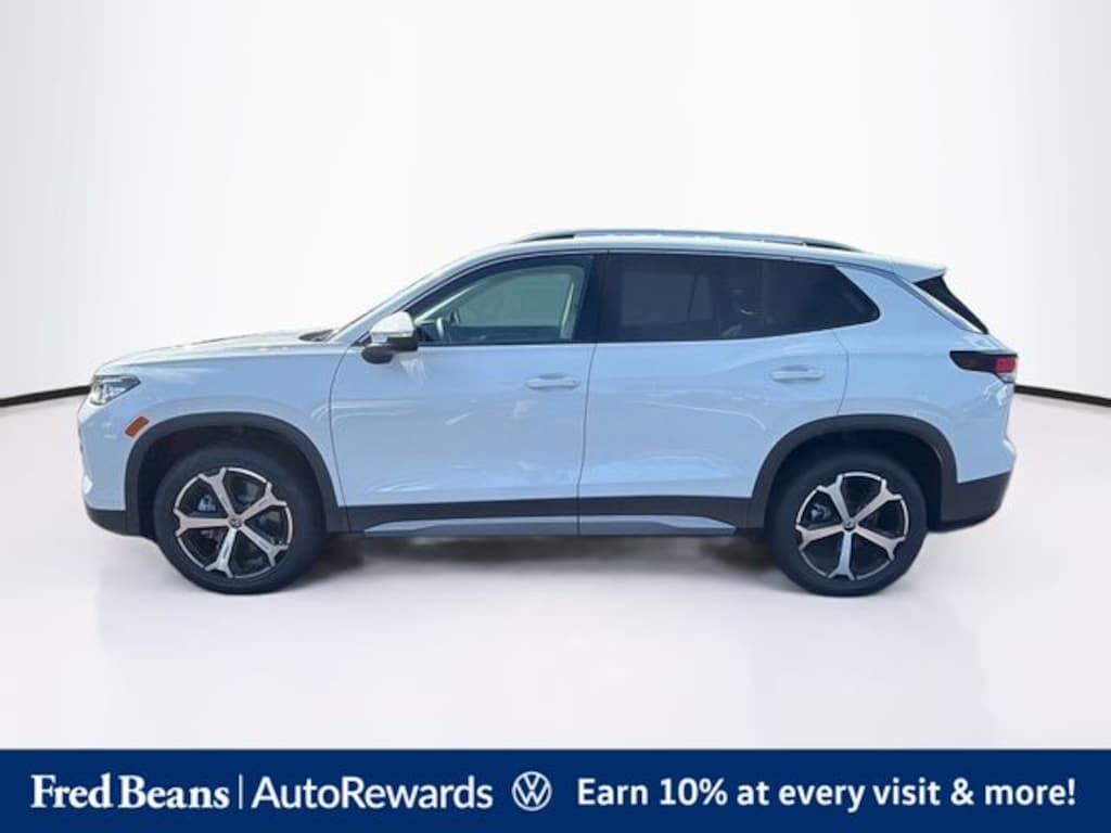 New 2026 Volkswagen Tiguan SE SUV