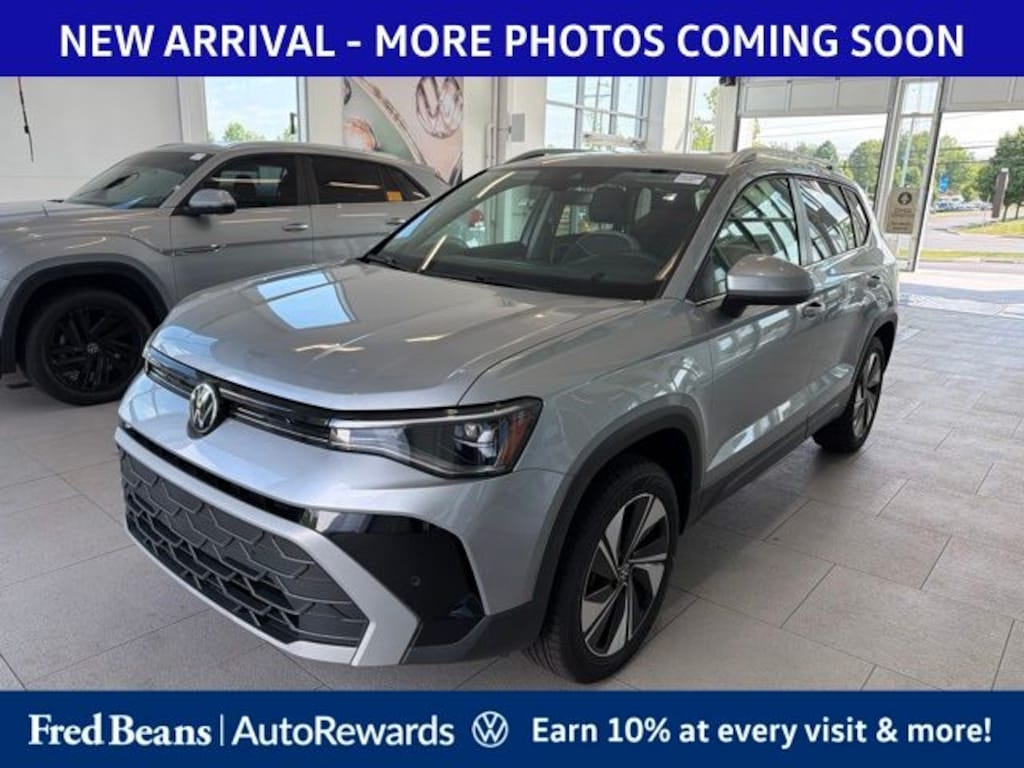 Used 2025 Volkswagen Taos 1.5T SE SUV