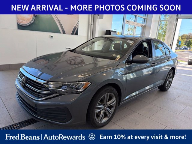 Used 2024 Volkswagen Jetta 1.5T SE Sedan