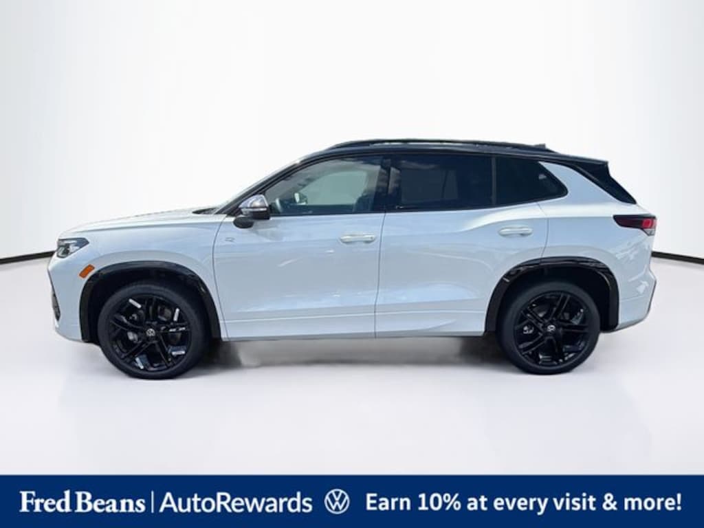 New 2026 Volkswagen Tiguan SE R-Line Black SUV