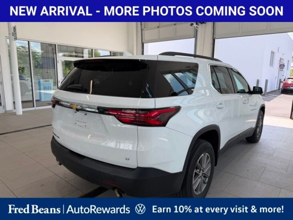Used 2023 Chevrolet Traverse LT SUV