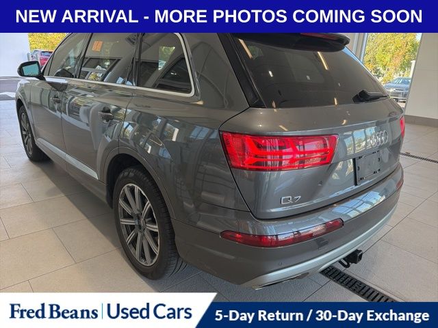2019 Audi Q7 45 Premium photo 3
