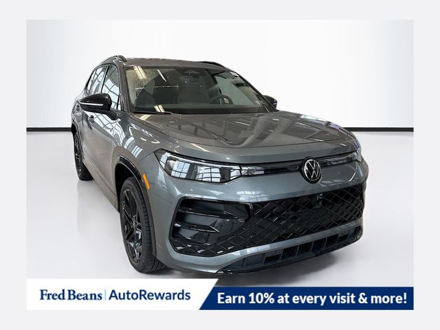 2026 Volkswagen Tiguan SE R-LINE BLACK's photo