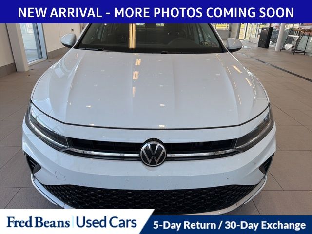 2025 Volkswagen Jetta 1.5T S photo 2