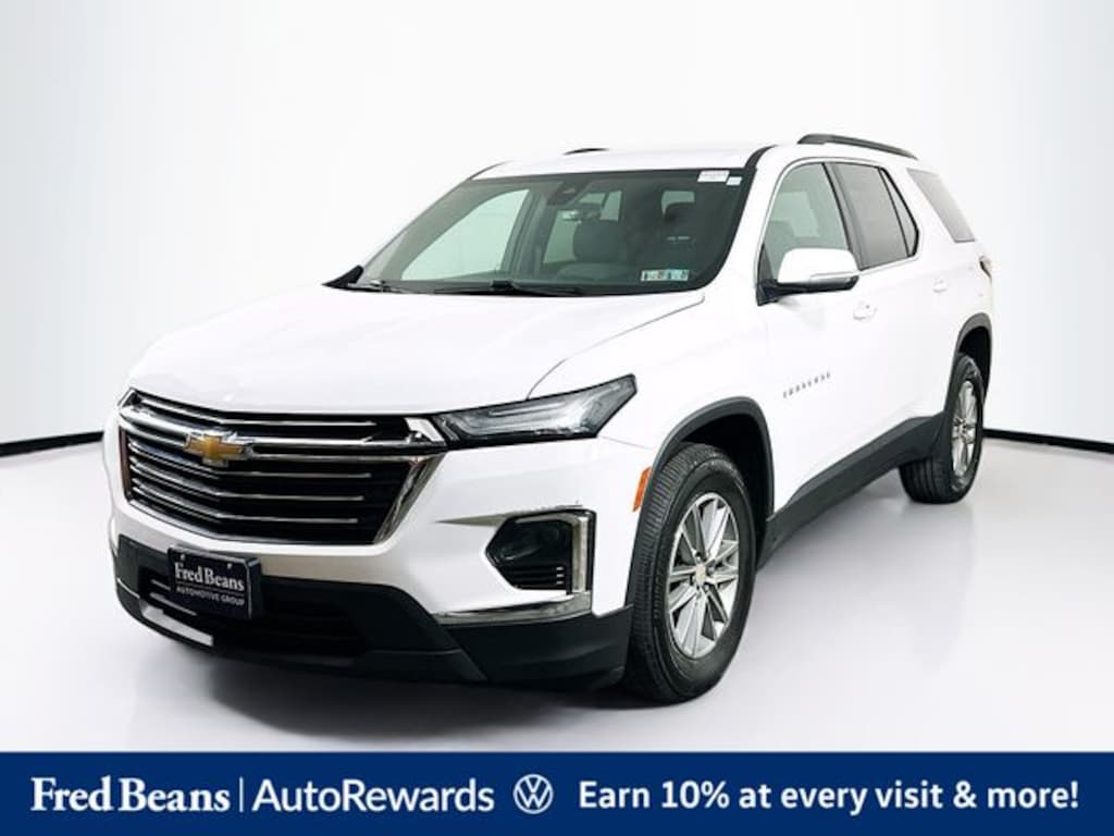 Used 2023 Chevrolet Traverse LT SUV