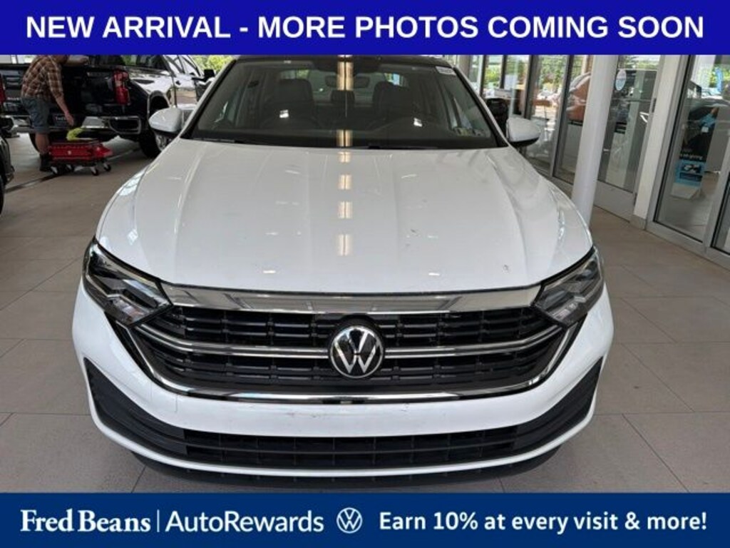 Used 2023 Volkswagen Jetta 1.5T SE Sedan
