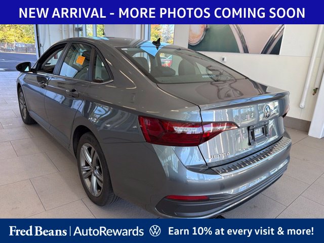 Used 2024 Volkswagen Jetta 1.5T SE Sedan