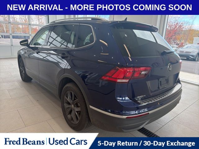 2023 Volkswagen Tiguan SE photo 3