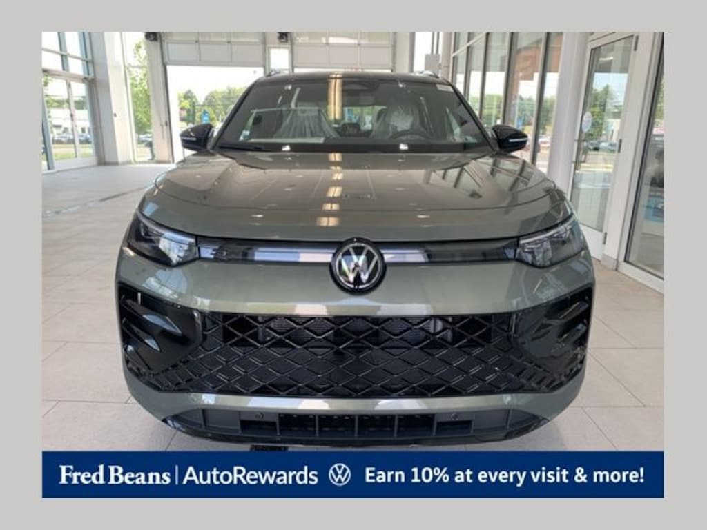 New 2026 Volkswagen Tiguan 2.0T SE R-Line Black SUV