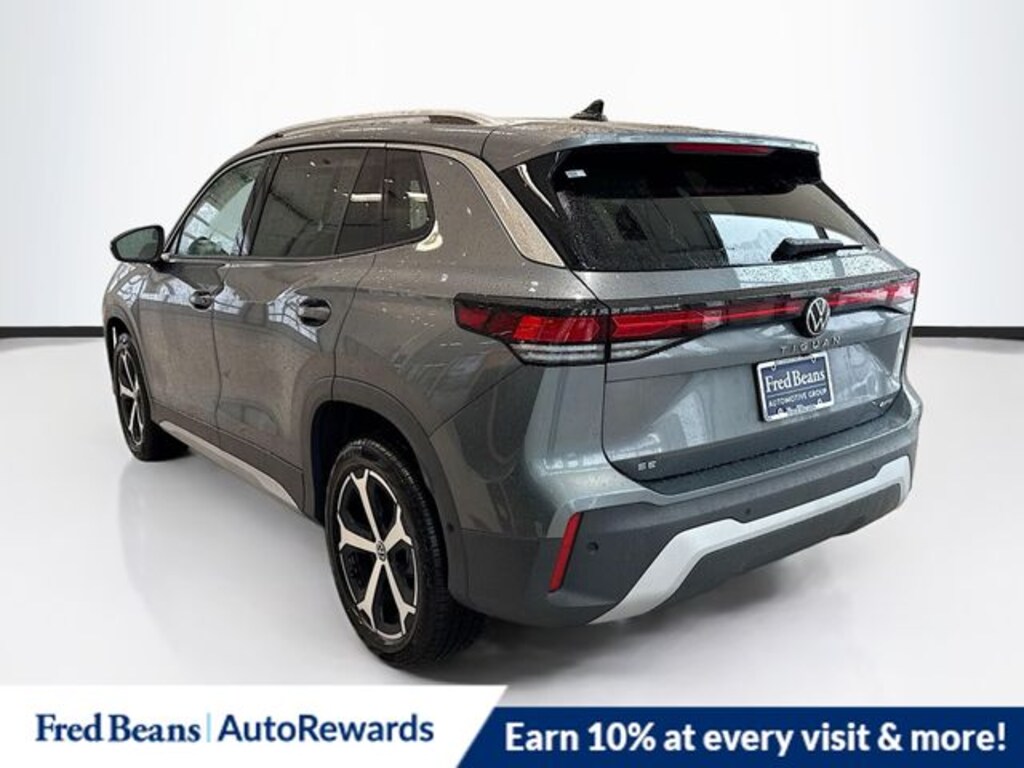 New 2026 Volkswagen Tiguan 2.0T SE SUV