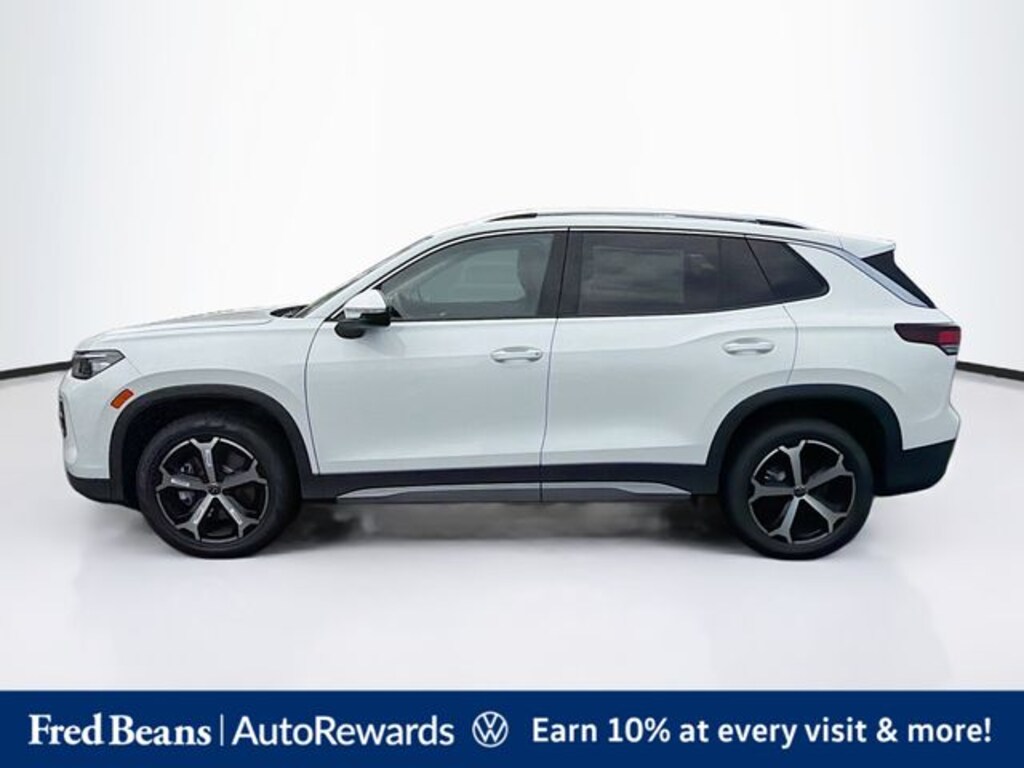 New 2026 Volkswagen Tiguan SE SUV
