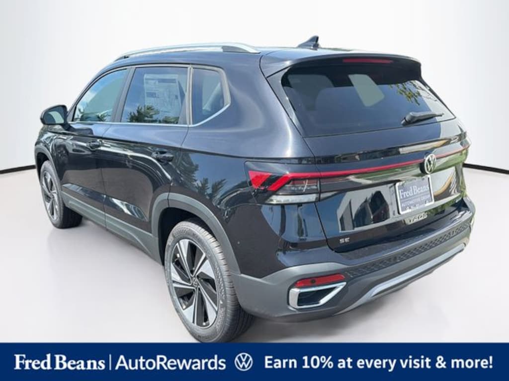 New 2026 Volkswagen Taos 1.5T SE SUV