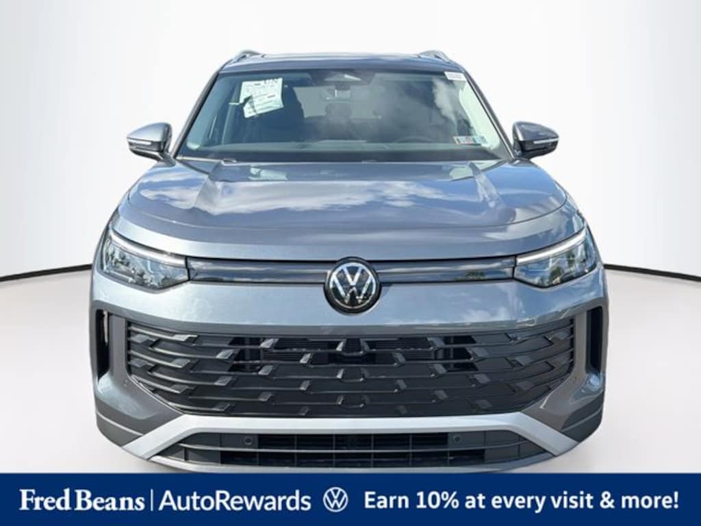 New 2026 Volkswagen Tiguan SE SUV