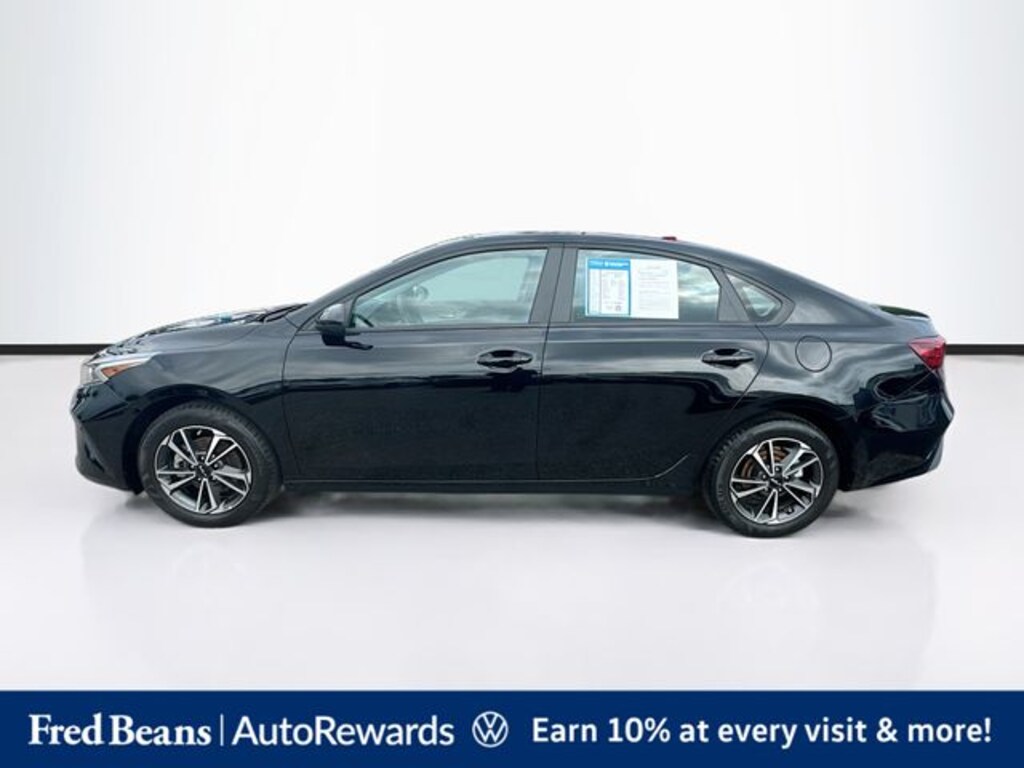 Used 2023 Kia Forte LXS Sedan