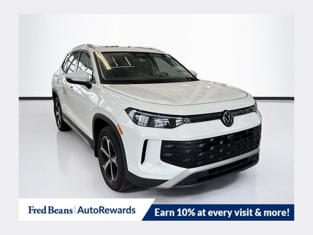 2026 Volkswagen Tiguan SE's photo