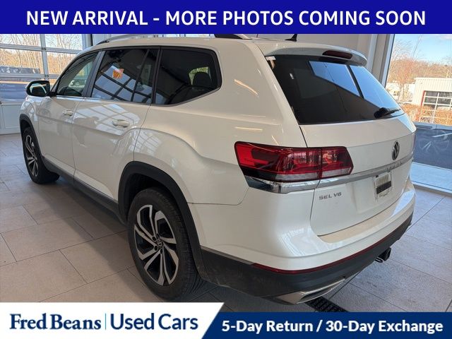 2023 Volkswagen Atlas SEL photo 4