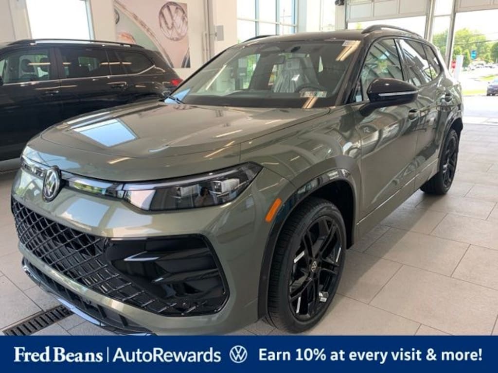 New 2026 Volkswagen Tiguan 2.0T SE R-Line Black SUV